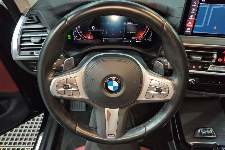 Used BMW X3 2023 Restyled xDrive30i Leading Edition M Night Sky Package Steering Wheel
