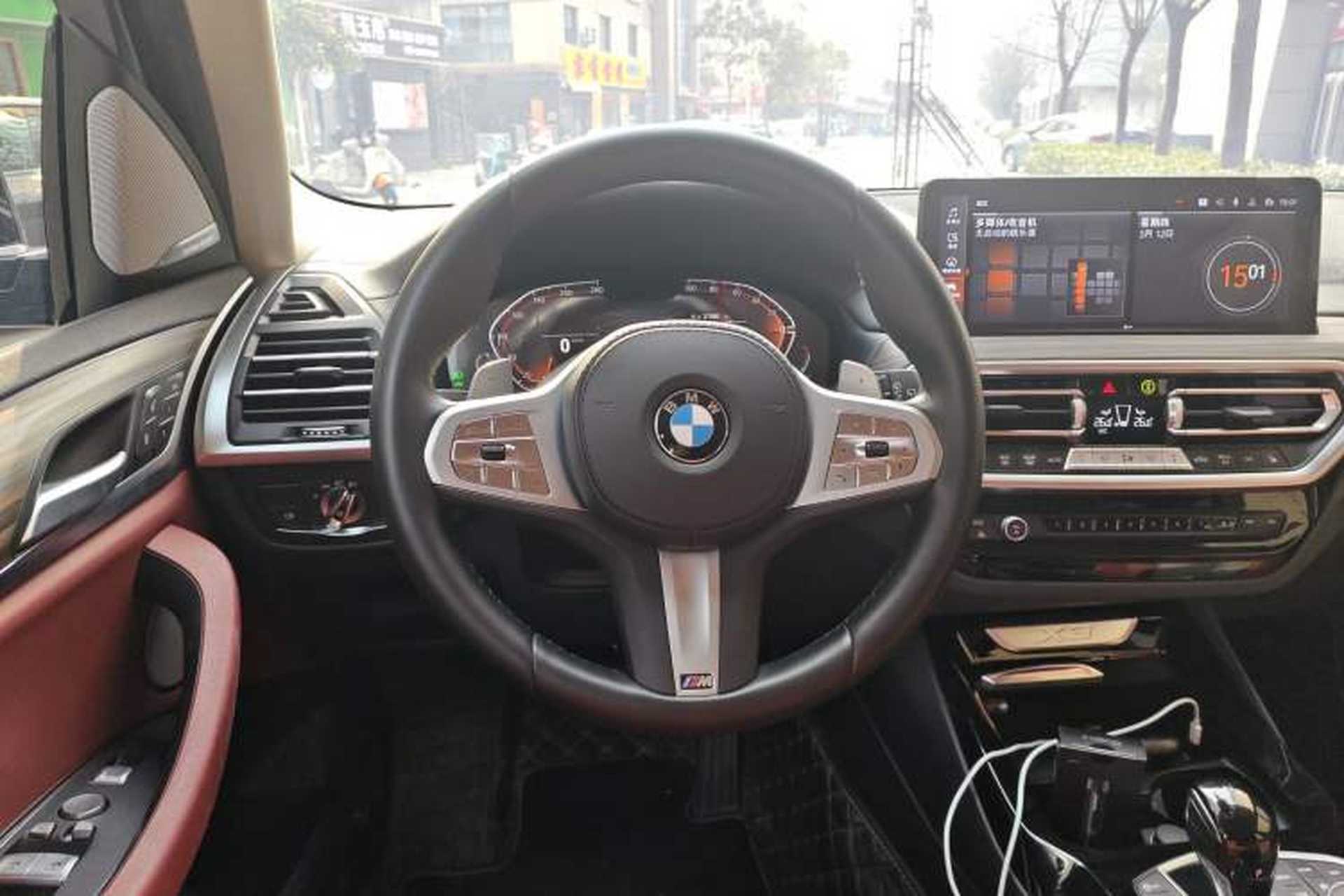Used BMW X3 2023 Restyled xDrive30i Leading Edition M Night Sky Package Steering Wheel