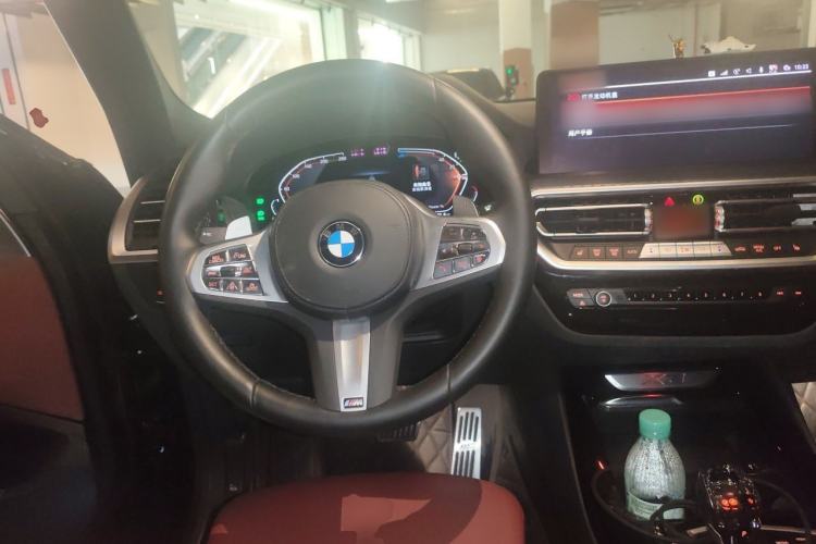 Used BMW X3 2023 xDrive30i Luxury Edition M Night Sky Package Steering Wheel
