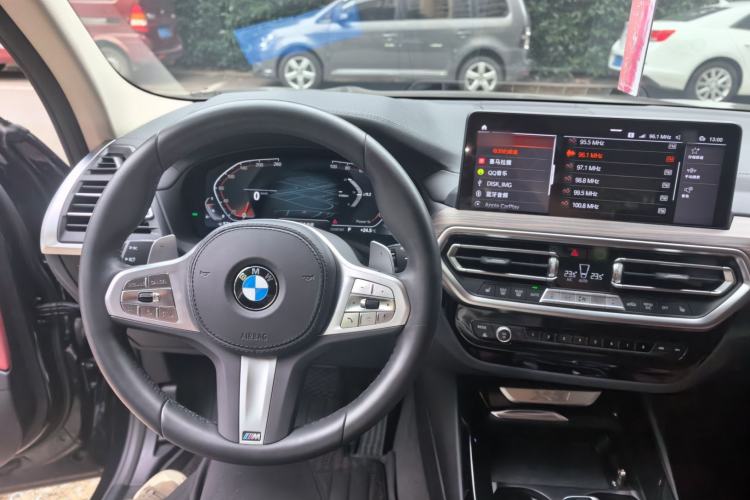 Used BMW X3 2023 Restyled xDrive30i Leading Edition M Night Sky Package Steering Wheel