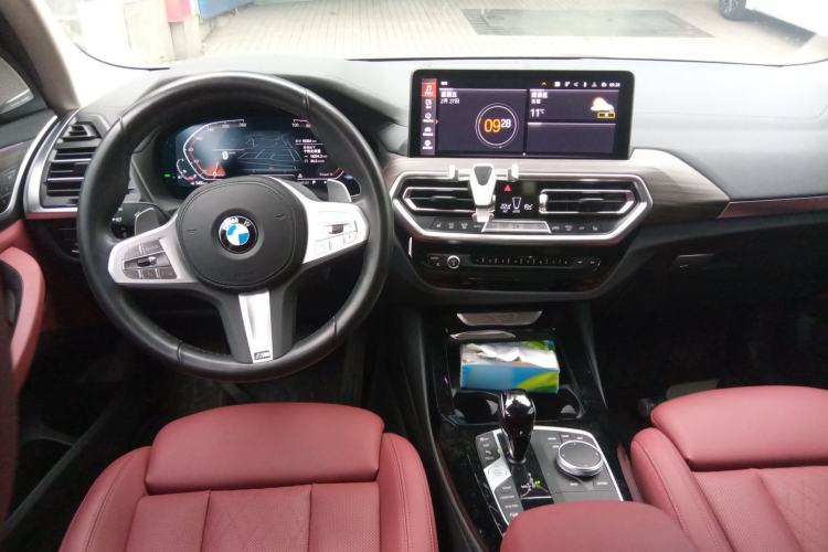 Used BMW X3 2023 Restyled xDrive30i Leading Edition M Night Sky Package Steering Wheel