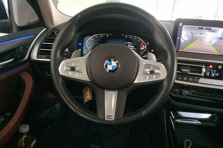 Used BMW X3 2023 Restyled xDrive30i Leading Edition M Night Sky Package Steering Wheel