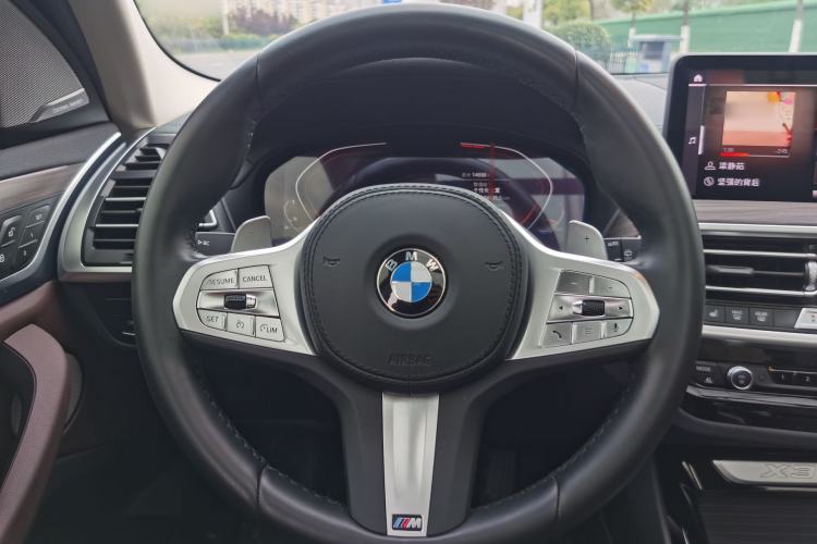 Used BMW X3 2023 Restyled xDrive30i Leading Edition M Night Sky Package Steering Wheel