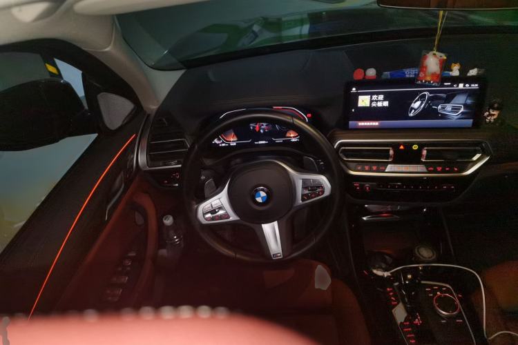 Used BMW X3 2023 Restyled xDrive30i Leading Edition M Night Sky Package Steering Wheel