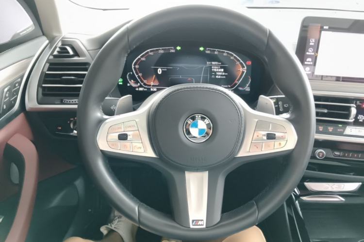 Used BMW X3 2023 Restyled xDrive30i Leading Edition M Night Sky Package Steering Wheel