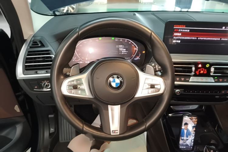 Used BMW X3 2023 Restyled xDrive30i Leading Edition M Night Sky Package Steering Wheel