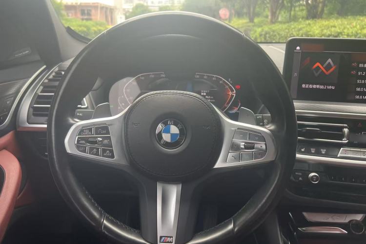 Used BMW X3 2023 Restyled xDrive30i Luxury Version M Night Edition Package Steering Wheel