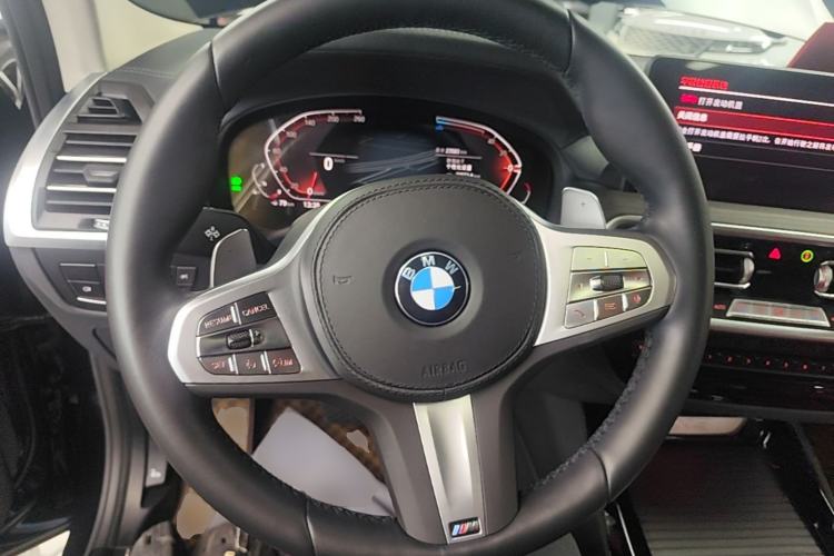 Used BMW X3 2023 Restyled xDrive30i Leading Edition M Night Sky Package Steering Wheel