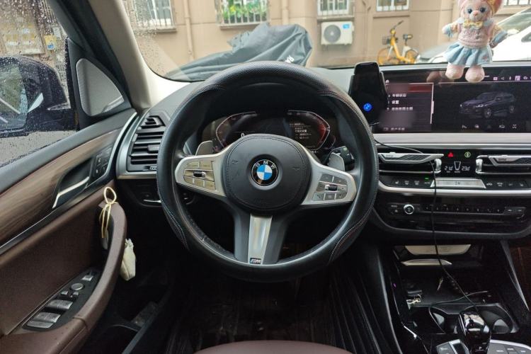 Used BMW X3 2023 xDrive30i Leading Model M Night Edition Package Steering Wheel