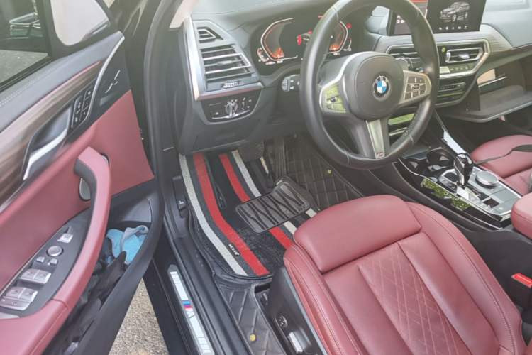 Used BMW X3 2023 xDrive30i Leading Model M Night Edition Package Steering Wheel