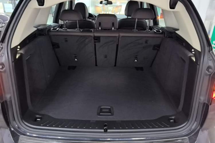 Used BMW X3 2023 Restyled xDrive30i Leading Edition M Night Sky Package Trunk