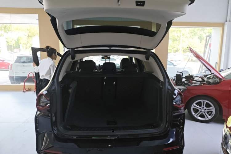 Used BMW X3 2023 xDrive30i Leading Model M Night Edition Package Trunk
