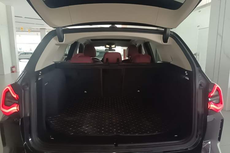 Used BMW X3 2023 Restyled xDrive30i Leading Edition M Night Sky Package Trunk
