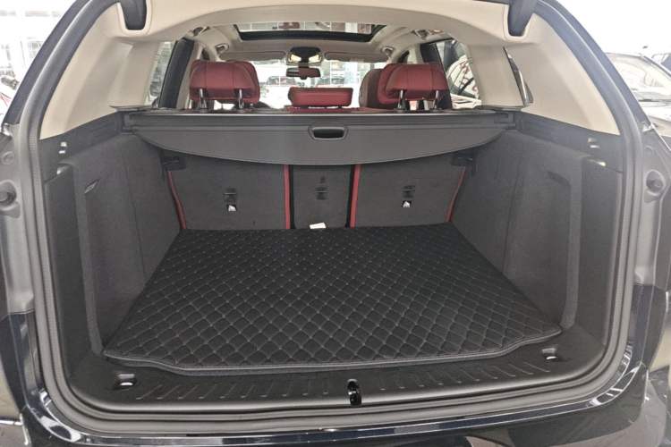 Used BMW X3 2023 Restyled xDrive30i Leading Edition M Night Sky Package Trunk