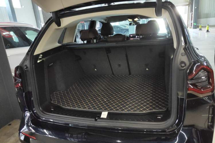 Used BMW X3 2023 xDrive30i Leading Model M Night Edition Package Trunk
