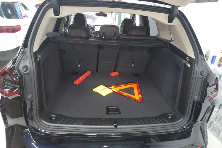 Used BMW X3 2023 xDrive25i M Sport Package Trunk