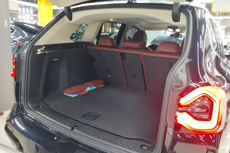 Used BMW X3 2023 xDrive25i M Sport Package Trunk
