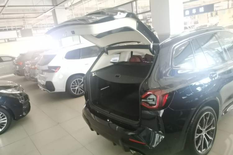 Used BMW X3 2023 Restyled xDrive30i Leading Edition M Night Sky Package Trunk