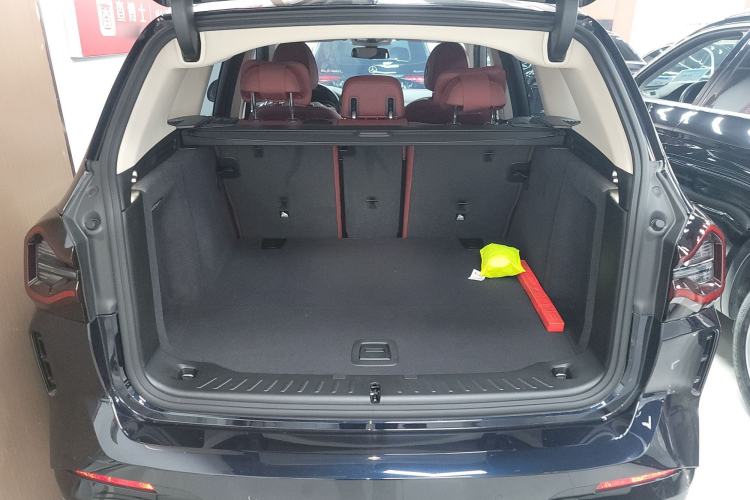 Used BMW X3 2023 xDrive25i M Sport Package Trunk