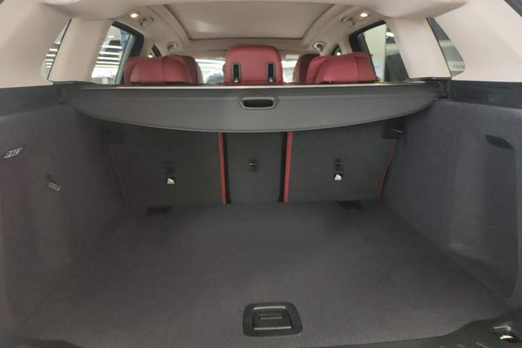 Used BMW X3 2023 xDrive25i M Sport Package Trunk