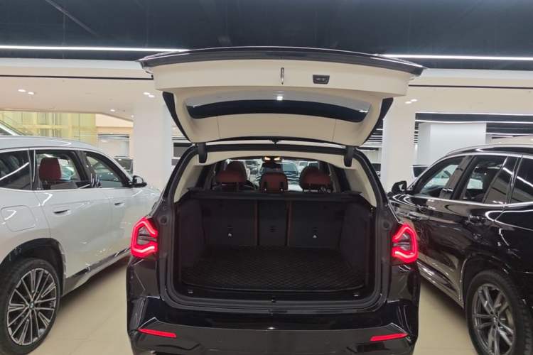 Used BMW X3 2023 xDrive30i Leading Model M Night Edition Package Trunk