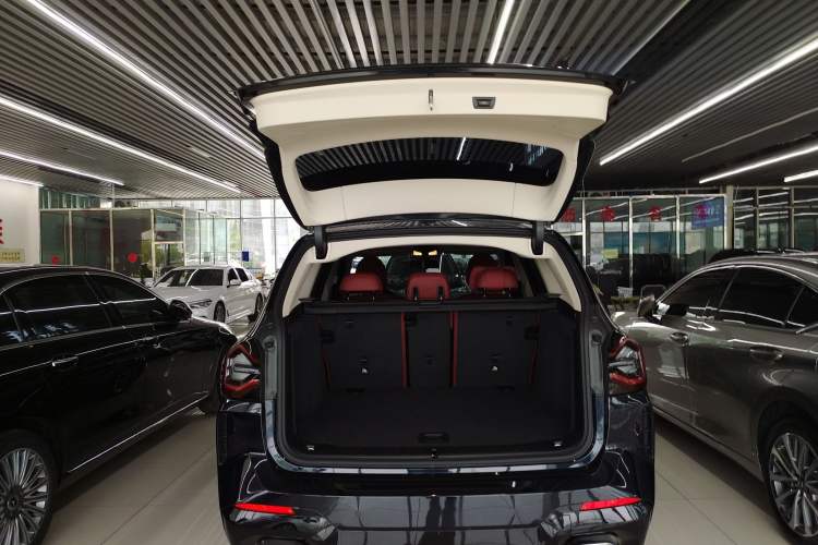 Used BMW X3 2023 xDrive25i M Sport Package Trunk