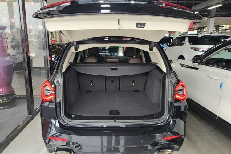 Used BMW X3 2023 Restyled xDrive30i Leading Edition M Night Sky Package Trunk