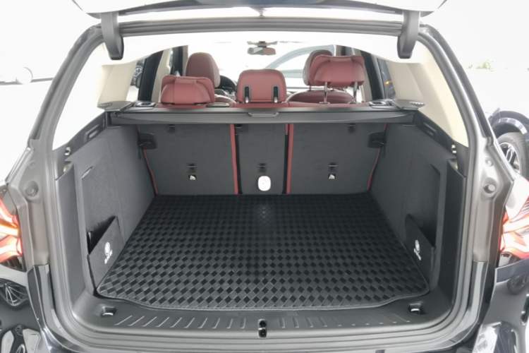 Used BMW X3 2023 Restyled xDrive30i Leading Edition M Night Sky Package Trunk