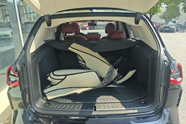 Used BMW X3 2023 Restyled xDrive30i Leading Edition M Night Sky Package Trunk