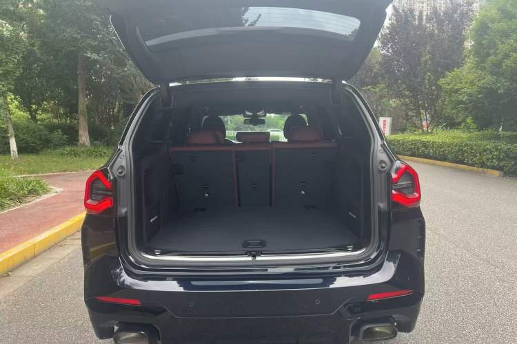 Used BMW X3 2023 Restyled xDrive30i Luxury Version M Night Edition Package Trunk