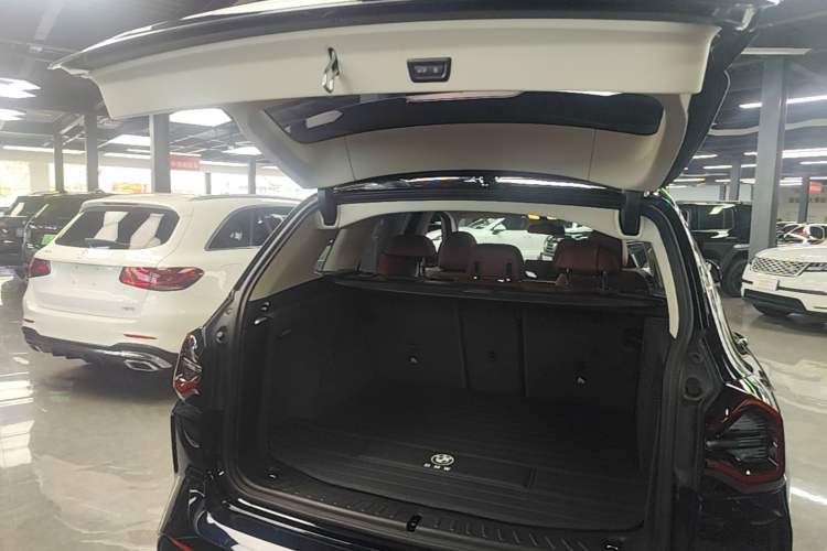 Used BMW X3 2023 Restyled xDrive30i Leading Edition M Night Sky Package Trunk