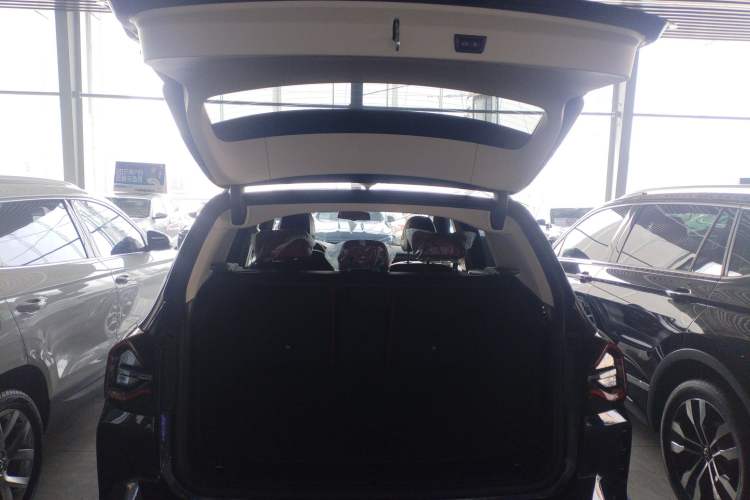Used BMW X3 2023 Restyled xDrive30i Leading Edition M Night Sky Package Trunk