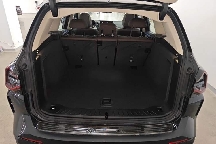 Used BMW X3 2023 Restyled xDrive30i Leading Edition M Night Sky Package Trunk