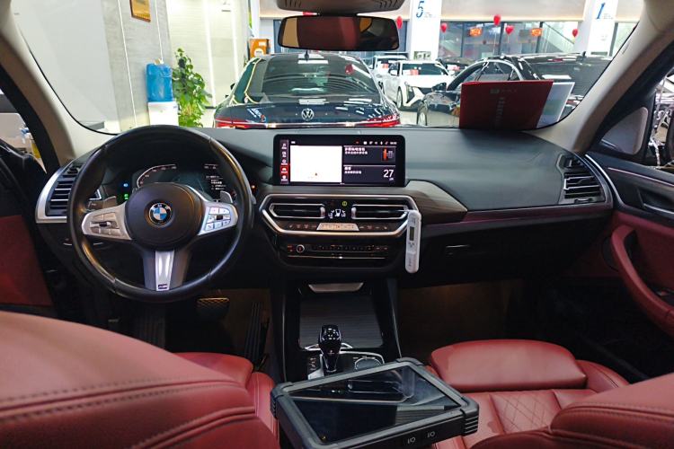 Used BMW X3 2023 xDrive30i Leading Model M Night Edition Package Center Console
