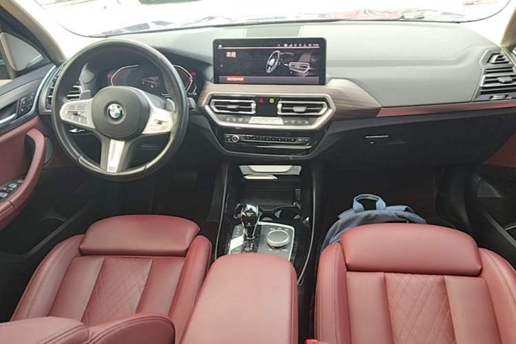 Used BMW X3 2023 xDrive30i Leading Model M Night Edition Package Center Console