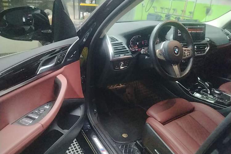 Used BMW X3 2023 xDrive25i M Sport Package Driver Seat
