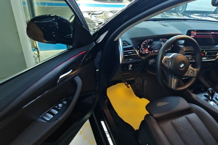 Used BMW X3 2023 xDrive25i M Sport Package Driver Seat