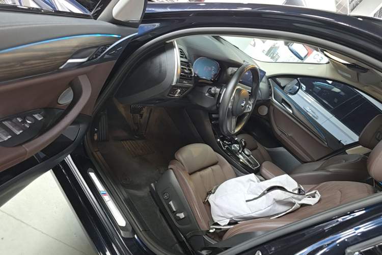 Used BMW X3 2023 xDrive30i Leading Model M Night Edition Package Driver Seat