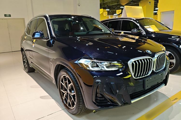Used BMW X3 2023 xDrive25i M Sport Package Front Right 45 Deg