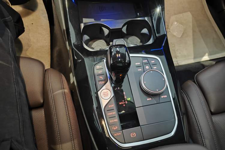 Used BMW X3 2023 Restyled xDrive30i Leading Edition M Night Sky Package Gear Lever