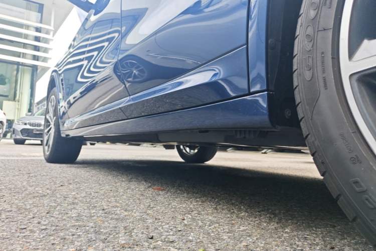 Used BMW X3 2023 xDrive30i Leading Model M Night Edition Package Left Side Sill