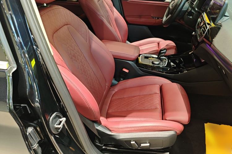 Used BMW X3 2023 xDrive25i M Sport Package Right Front Seat