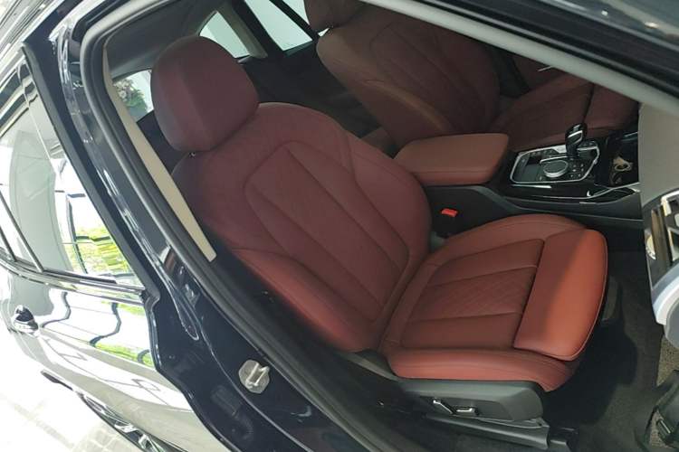 Used BMW X3 2023 Restyled xDrive30i Leading Edition M Night Sky Package Right Front Seat