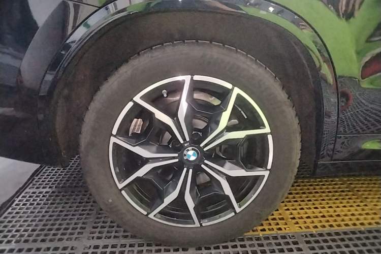 Used BMW X3 2023 xDrive25i M Sport Package Right Rear Wheel Hub