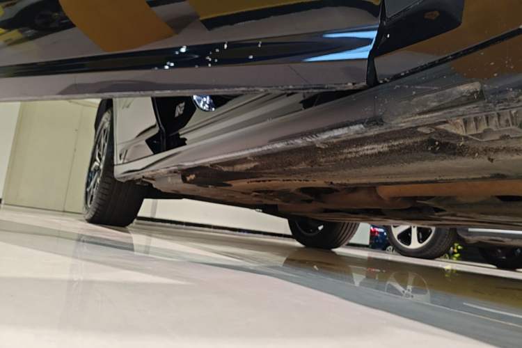 Used BMW X3 2023 xDrive25i M Sport Package Right Side Sill