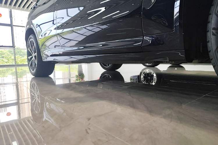 Used BMW X3 2023 Restyled xDrive30i Leading Edition M Night Sky Package Right Side Sill