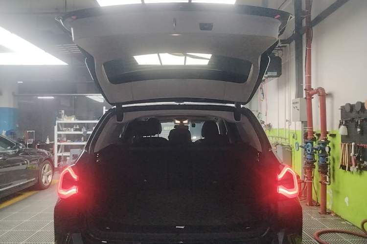 Used BMW X3 2023 xDrive25i M Sport Package Trunk