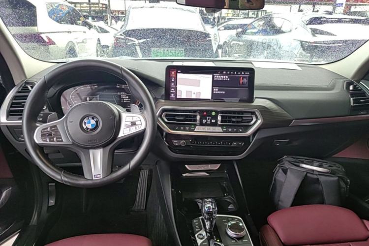 Used BMW X3 2023 xDrive30i Leading Model M Night Edition Package Center Console