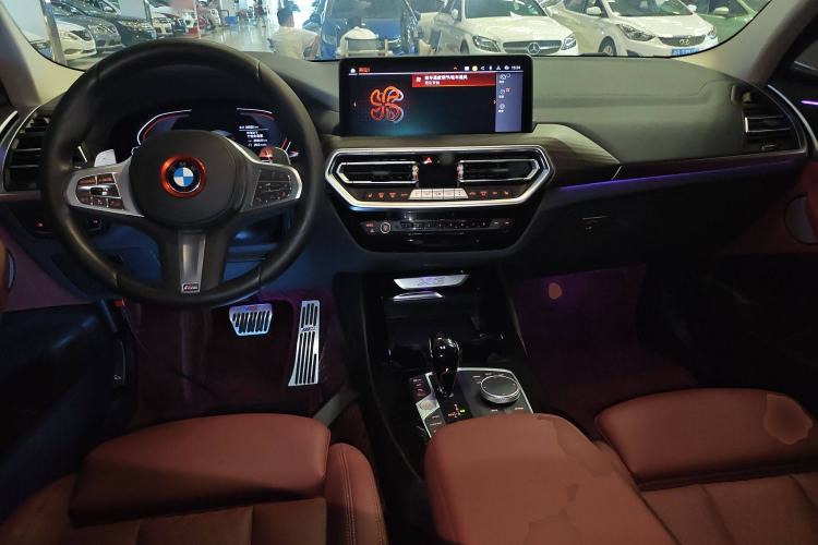 Used BMW X3 2023 xDrive30i Leading Model M Night Edition Package Center Console