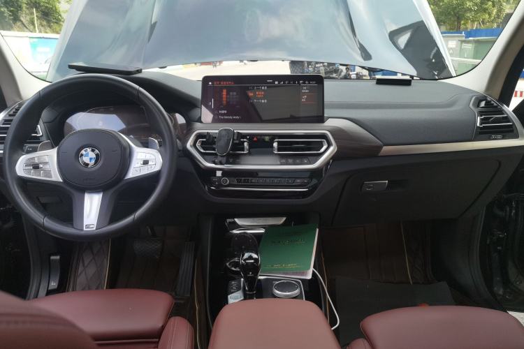 Used BMW X3 2023 xDrive30i Leading Model M Night Edition Package Center Console